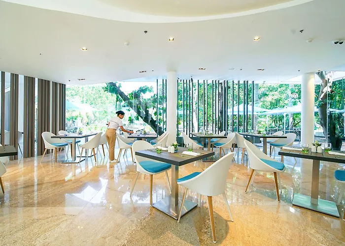 Hotel Tambuli Seaside And