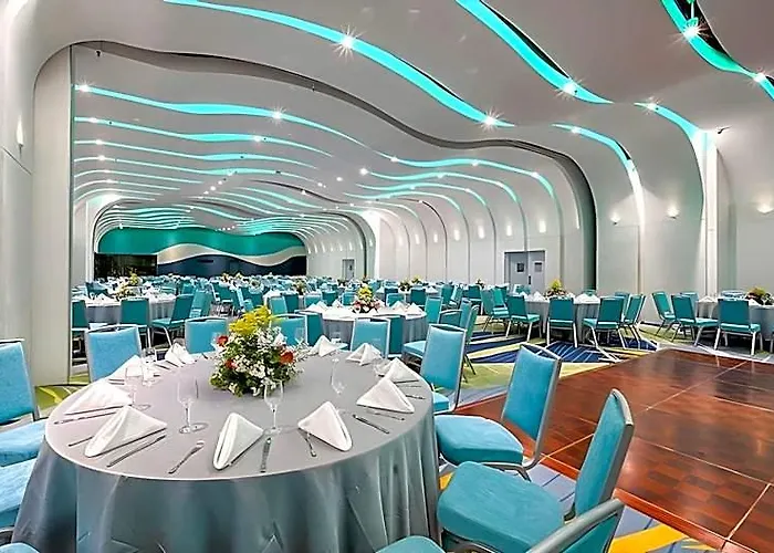Hotel Tambuli Seaside And