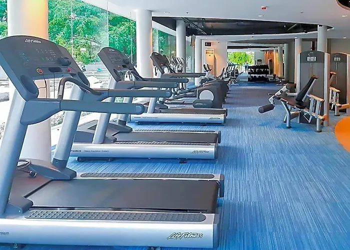 Hotel Tambuli Seaside And 4*